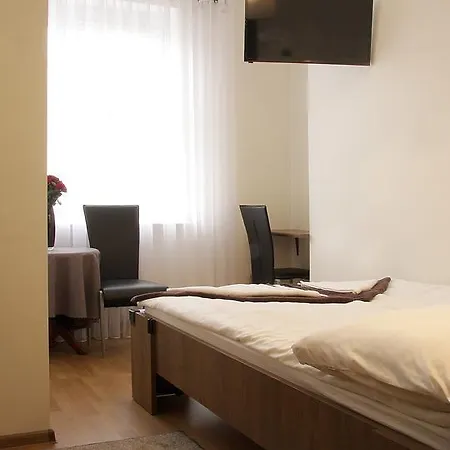 Rest- Z Lazienkami *