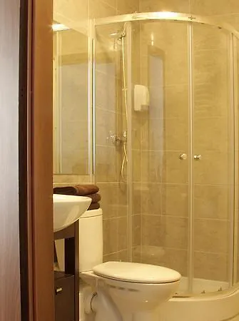 Rest- Z Lazienkami * גדינייה