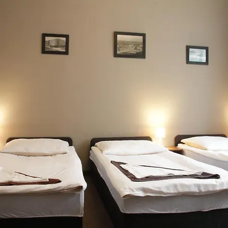 Rest- Z Lazienkami Homestay *