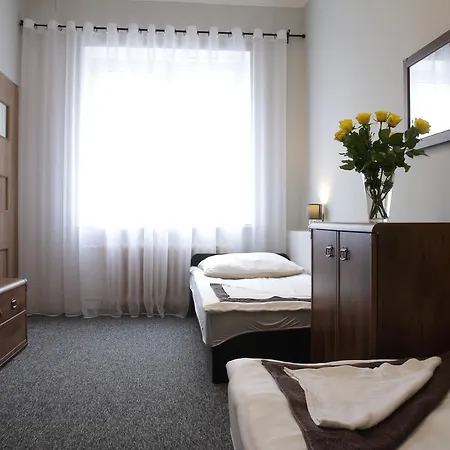 Rest- Z Lazienkami Rum i privatbostad