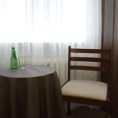 Rest- Z łazienkami *
