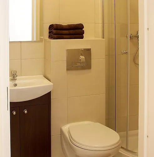 Rest- Z Lazienkami Homestay