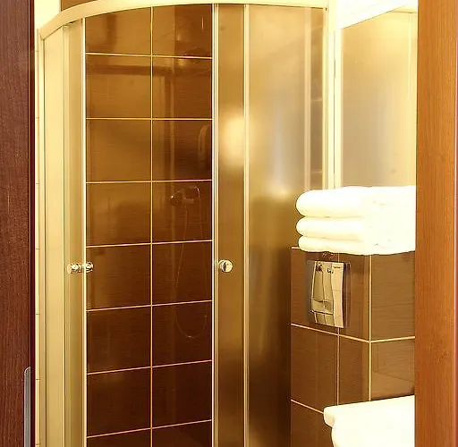 Rest- Z Lazienkami Pansiyon